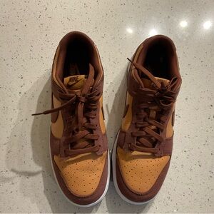 Nike Men's Brown and Orange Sneakers